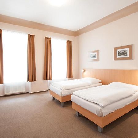 Hotel V Centru Чеське Будєйовіце Екстер'єр фото