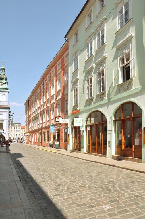 Hotel V Centru Чеське Будєйовіце Екстер'єр фото