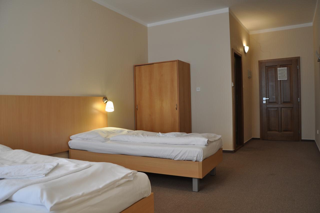 Hotel V Centru Чеське Будєйовіце Екстер'єр фото
